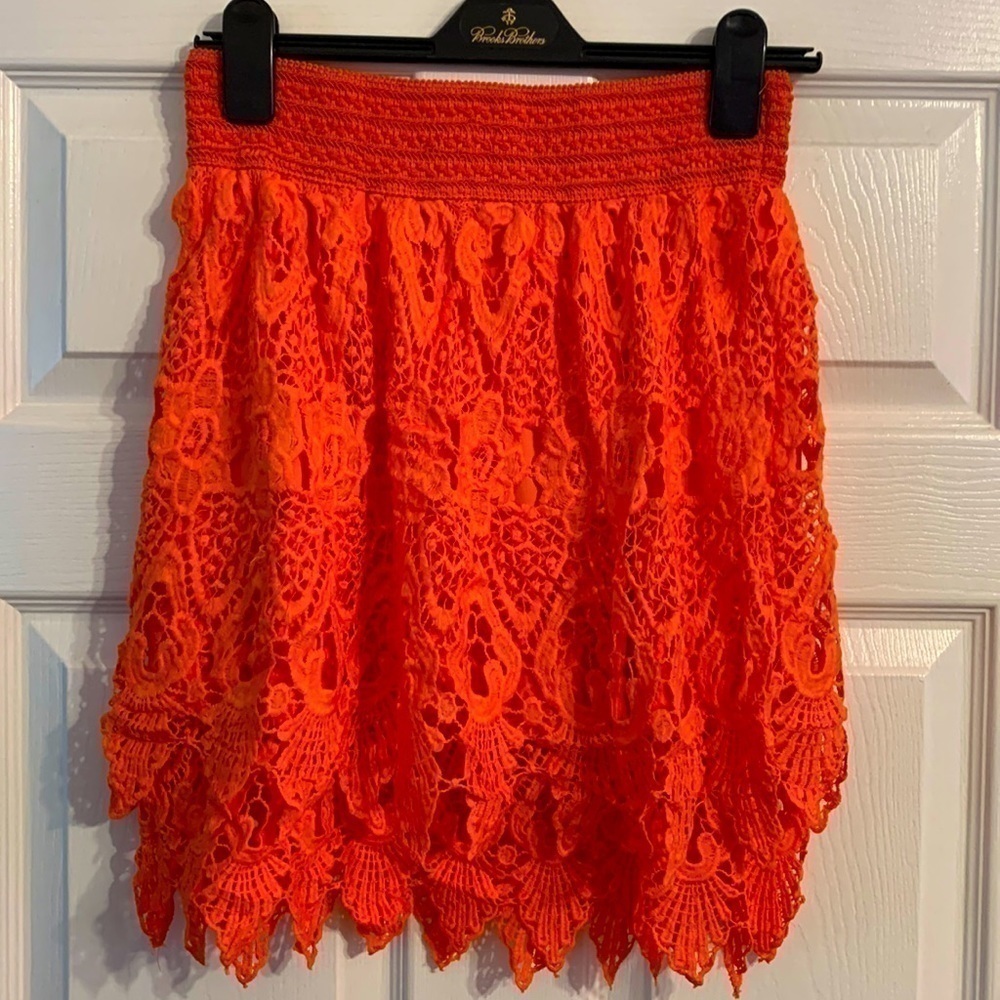 ROMEO & Juliet Skirt Orange Crocheted - Picture 1 of 7